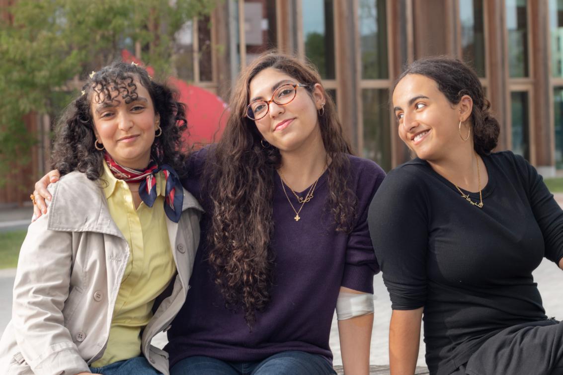 3 donneuses après leur don de sang